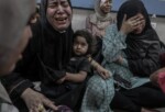 Gazze’de yerinden edilmiş Filistinlilere hastaneleri boşaltma çağrısı